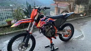 KTM 250 SX-F (2021)  (2)