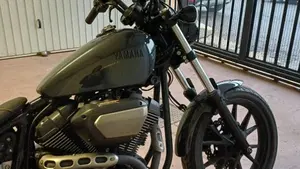 Yamaha XV 950 R ABS (2017 - 20)  (2)