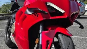 Ducati Panigale V4 (2022 - 24)  (2)