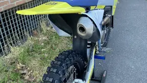 Husqvarna FC 250 (2023)  (2)