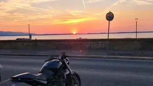 Ducati Monster 900 City Dark (1999 - 02) 