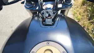 Ducati Monster 900 City Dark (1999 - 02)  (5)