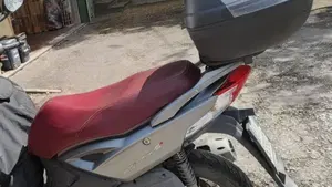 Kymco Agility 125 R16 + (2017 - 20)  (2)