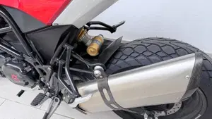 Husqvarna Nuda 900 R (2011 - 13)  (6)
