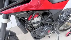 Husqvarna Nuda 900 R (2011 - 13)  (7)