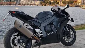 Honda CBR 1000 RR-R Fireblade (2020 - 21)  (2)