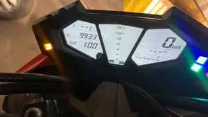 Kawasaki Z 800 e ABS (2012 - 16)  (4)