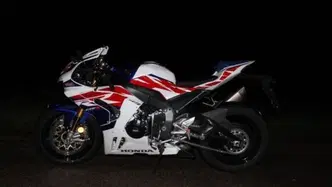 Honda CBR 1000 RR-R Fireblade SP 30th Anniversary (2022 - 23) usata