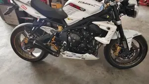Triumph Street Triple R (2009 - 12)  (3)