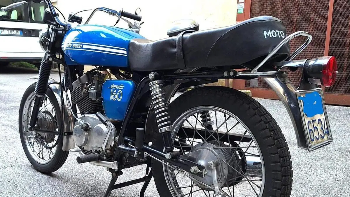 Moto Guzzi   (8)