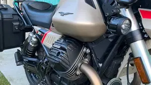 Moto Guzzi V85 TT Travel (2020)  (7)