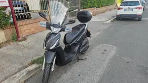 Kymco People 125i S (2021 - 25) 