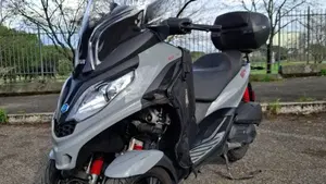 Piaggio MP3 300 Sport ABS Hpe (2021 - 24)  (3)