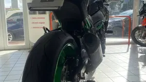 Kawasaki Z 900 (2021 - 24)  (8)