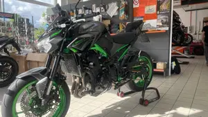Kawasaki Z 900 (2021 - 24)  (10)