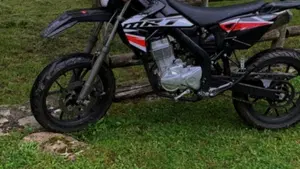Rieju Marathon 125 LC (2021 - 23)  (4)