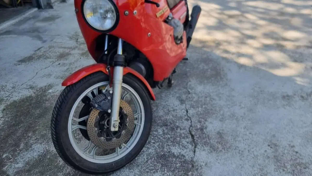 Moto Guzzi   (2)