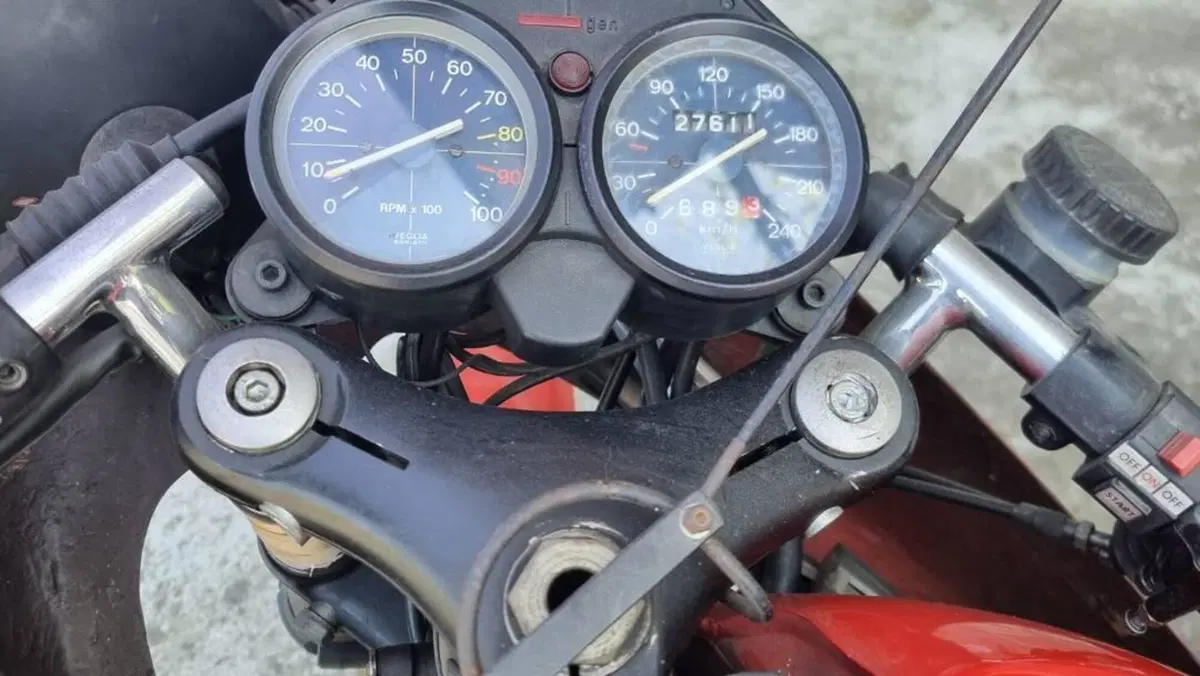Moto Guzzi   (4)
