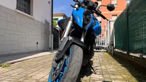Suzuki GSX-8S (2023 - 24)  (2)