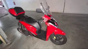 Honda SH 150i Sport (2022 - 23)  (6)