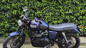 Triumph Scrambler (2006 - 17)  (3)