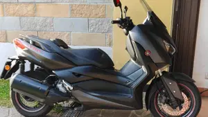 Yamaha X-Max 300 Iron Max (2019 - 20)  (2)