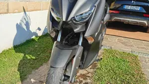 Yamaha X-Max 300 Iron Max (2019 - 20)  (3)