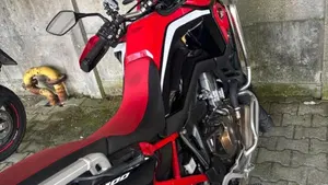 Honda Africa Twin CRF 1100L (2020 - 21)  (2)