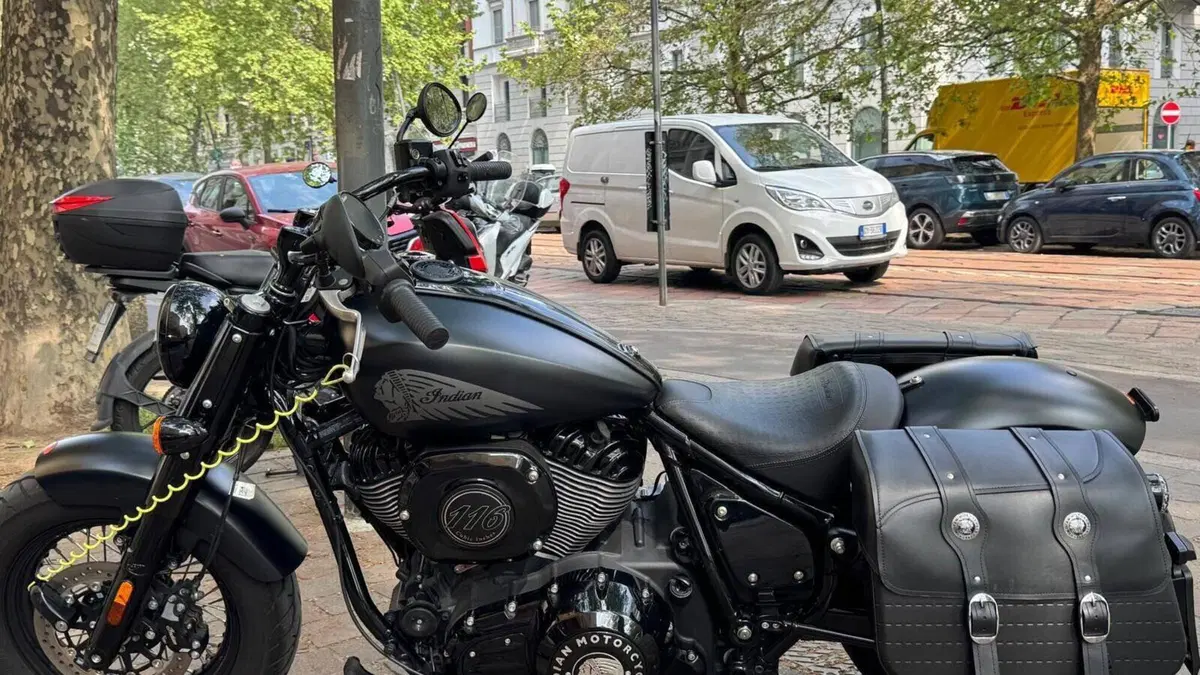 Indian Chief 1890 Bobber Dark Horse (2021 - 26)  (3)
