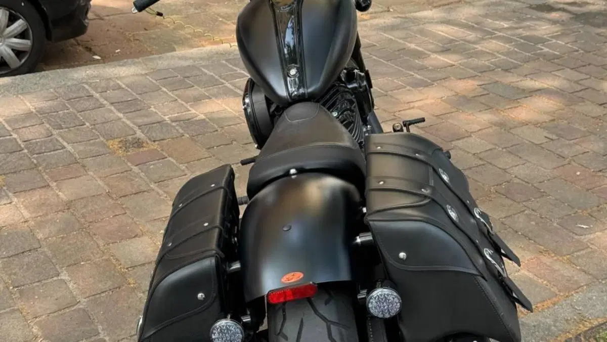 Indian Chief 1890 Bobber Dark Horse (2021 - 26)  (4)