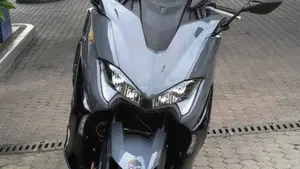 Yamaha T-Max 560 Tech Max (2021) 