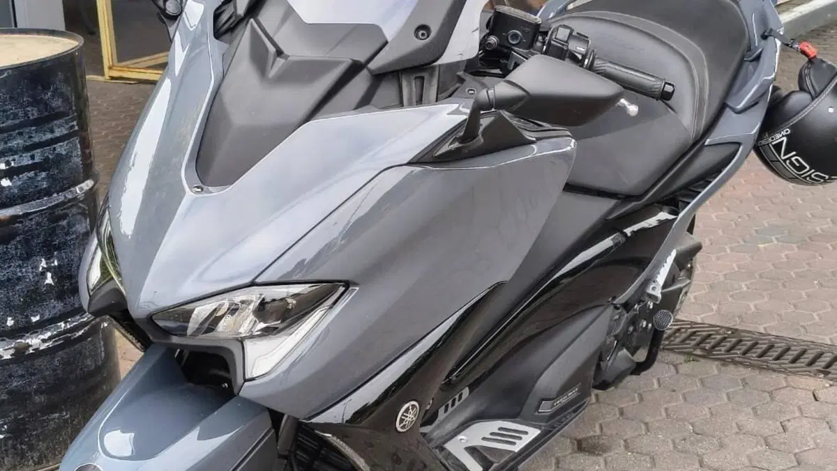 Yamaha T-Max 560 Tech Max (2021)  (3)