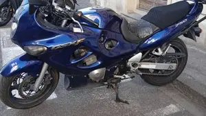 Suzuki GSX 750 F (1999 - 06)  (3)