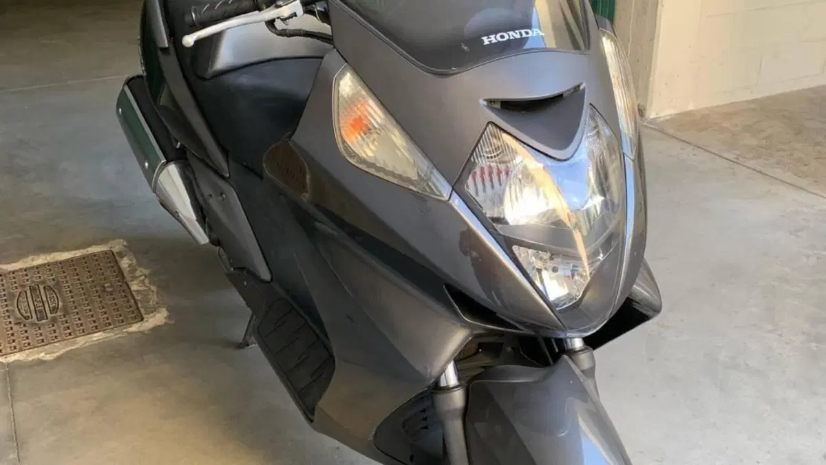 Honda Silver Wing 400 (2006 - 09)  (2)