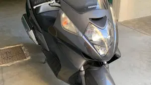 Honda Silver Wing 400 (2006 - 09)  (2)