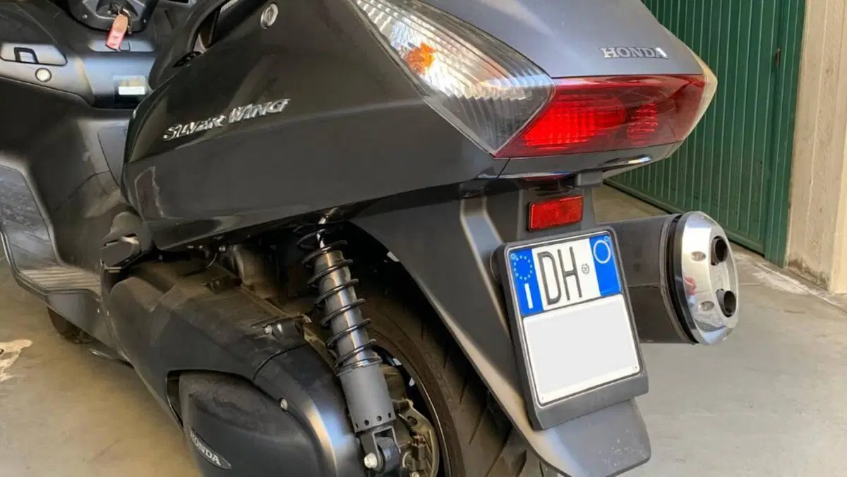 Honda Silver Wing 400 (2006 - 09)  (4)