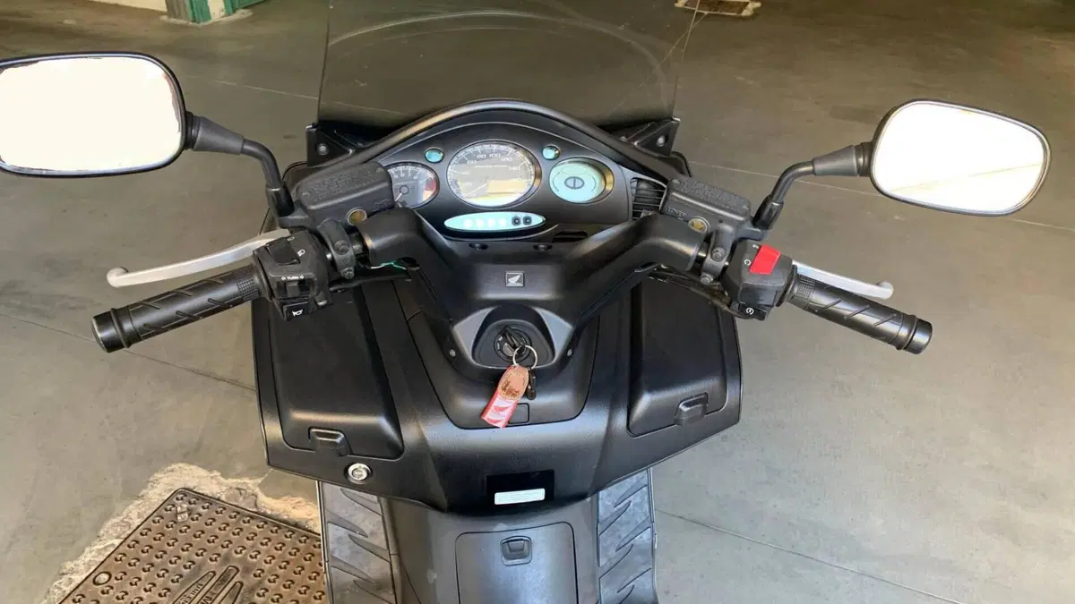 Honda Silver Wing 400 (2006 - 09)  (6)