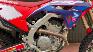 Honda CRF 250RX Enduro (2023)  (8)