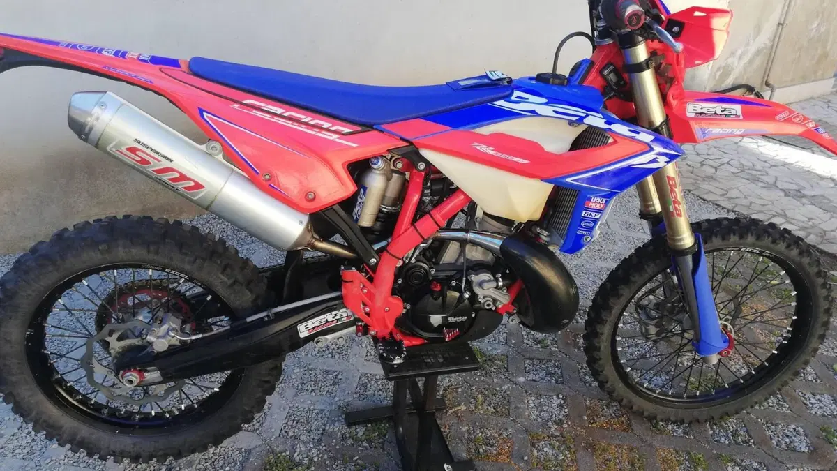 Betamotor RR 200 2T Enduro Racing (2023)  (3)