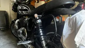 Triumph Bonneville T120 (2016 - 20)  (8)