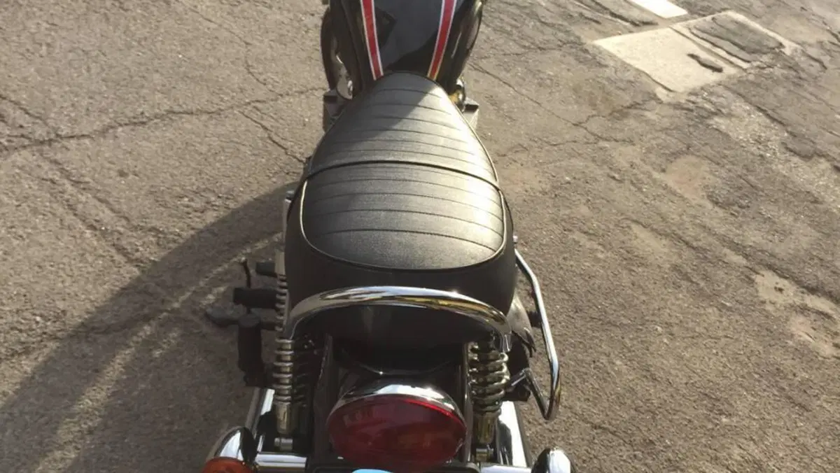 Triumph Bonneville T100 (2001 - 07)  (2)