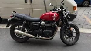 Triumph Street Twin 900 (2017 - 18) 