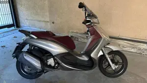 Piaggio Beverly 350 SportTouring ie ABS (2011 - 17)  (2)