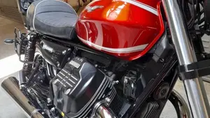 Moto Guzzi V9 Roamer (2016 - 18)  (4)