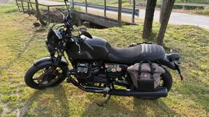 Moto Guzzi V7 Stone (2021 - 24)  (5)