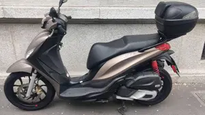Piaggio Medley 150 S ABS (2021 - 25)  (2)