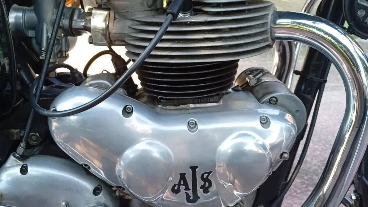 Ajs   (4)