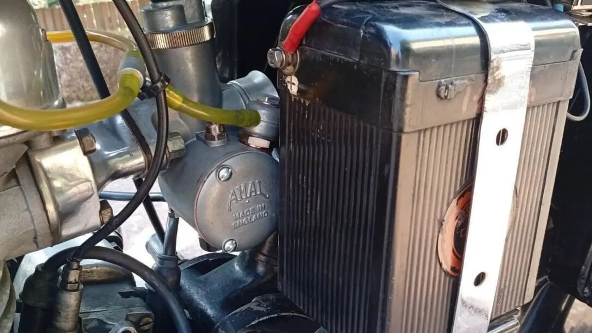 Ajs   (6)
