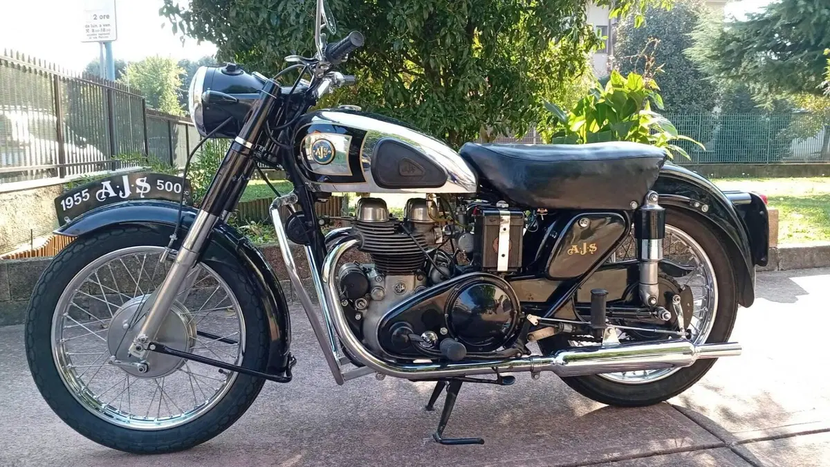 Ajs   (13)