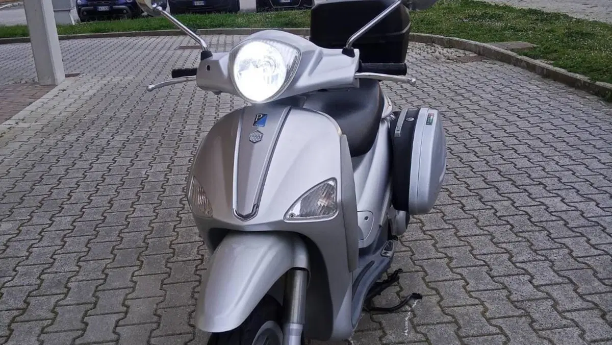 Piaggio Liberty 200 4T   (2)